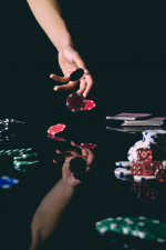 Как играть в покер вдвоем?