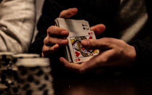 Какими навыками должен обладать игрок в покер