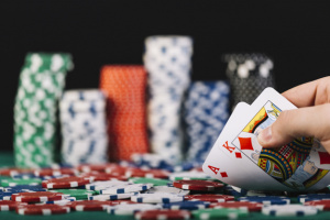 Обмеження та заборони під час гри в покер клубах