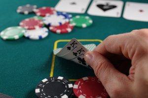 Защита блайндов в покере