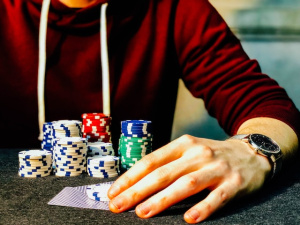 Что такое оверлимп в покере?