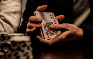 Как снять напряжение после сессии в покер?