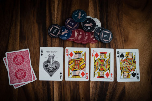 Кто придумал покер: история возникновения игры