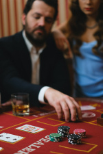 К чему приводит излишняя самоуверенность в покере?